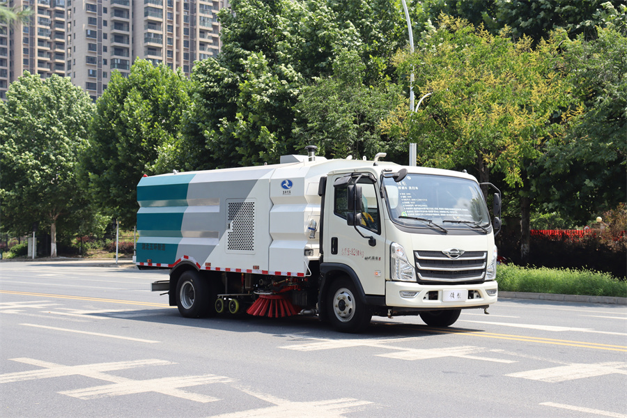 8方洗掃車(chē)-程力福田道路清洗8方洗掃車(chē)廠家價(jià)格