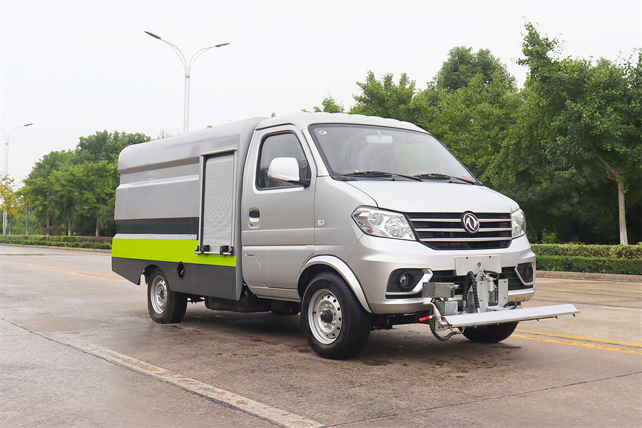 路面養(yǎng)護車-國六1.5立方藍牌東風小康路面養(yǎng)護車廠家價格