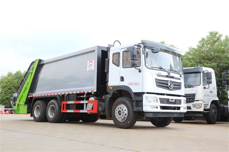 旺龍T5后八輪壓縮式垃圾車，?端高?大?上氣?檔次